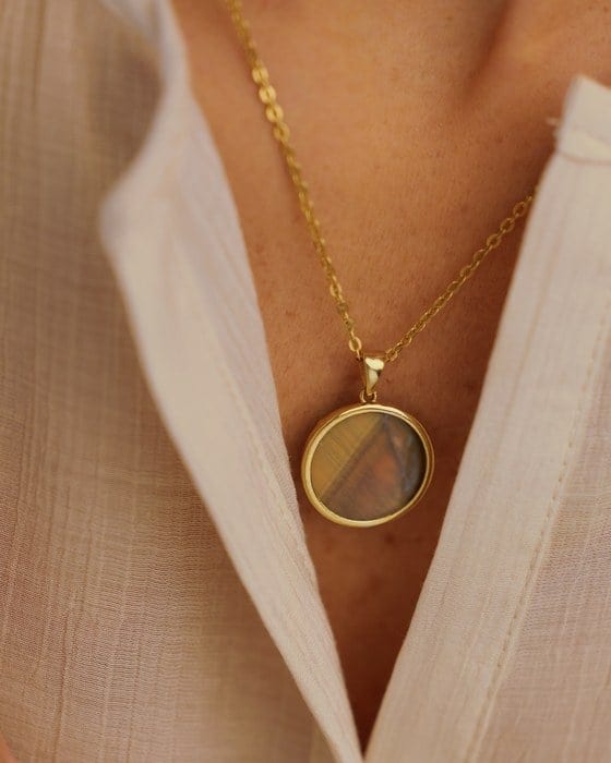 A tiger's eye Signature Stone necklace in 18k gold vermeil