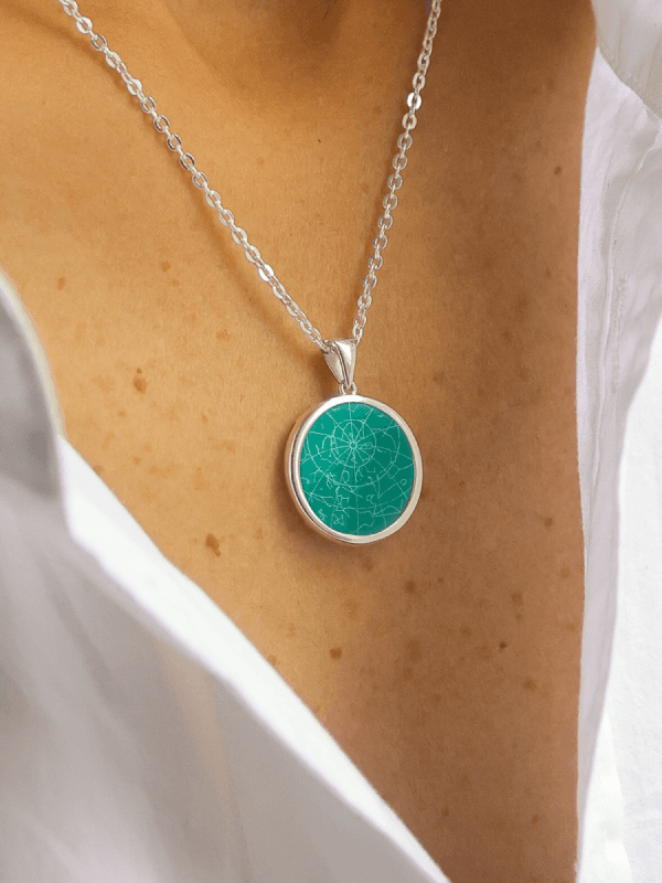Green Onyx in Gold Vermeil Bezel