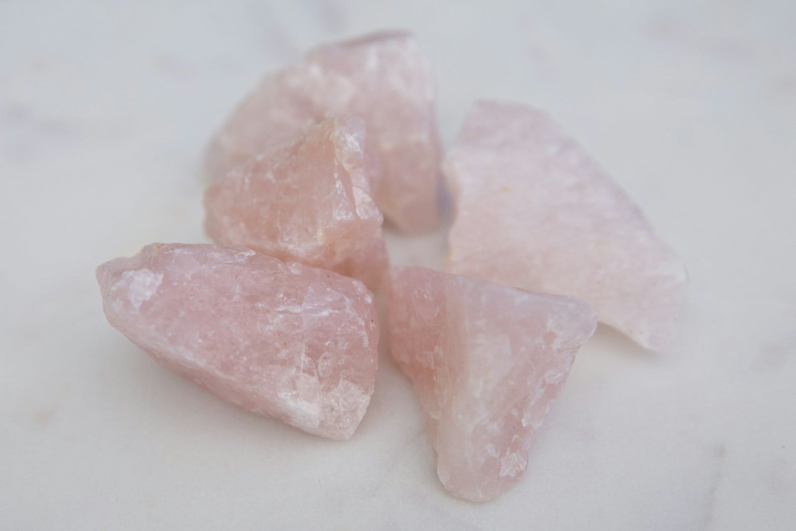 Rose Quartz Meaning & Properties
